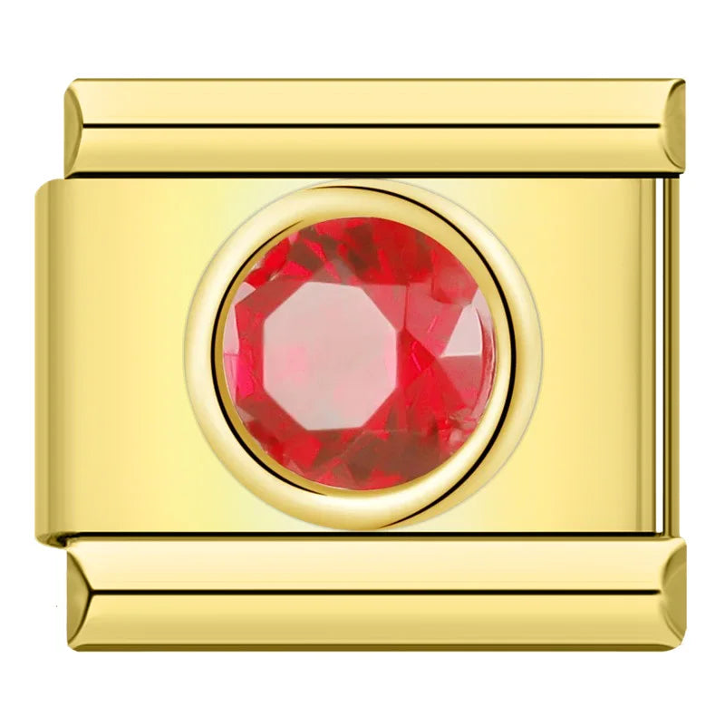 Italienisches Bettelarmband – Rote Kristalle werden mit Liebe, Leidenschaft und Mut assoziiert.